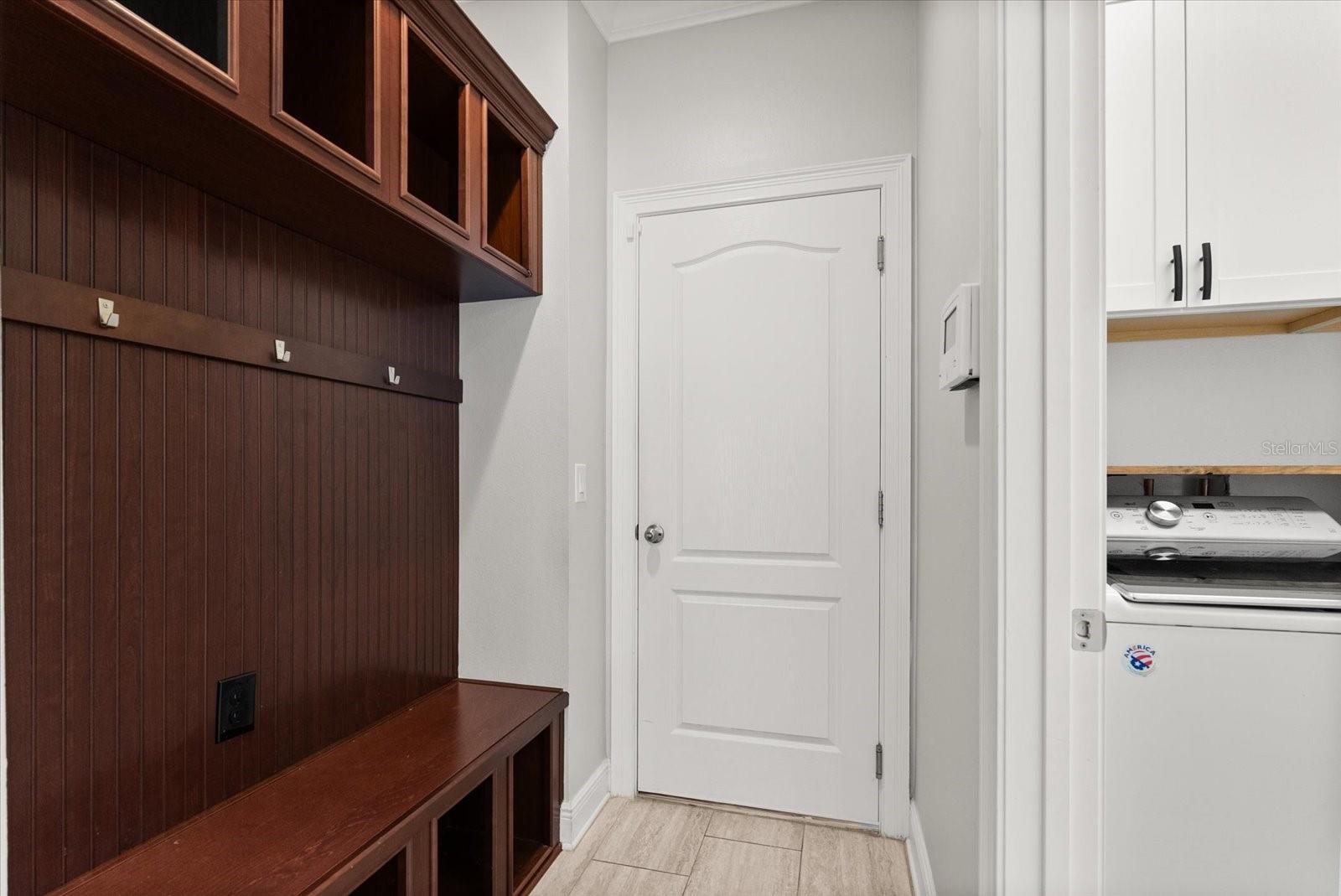 Image 19 of 53 For 4262 Caplock Street