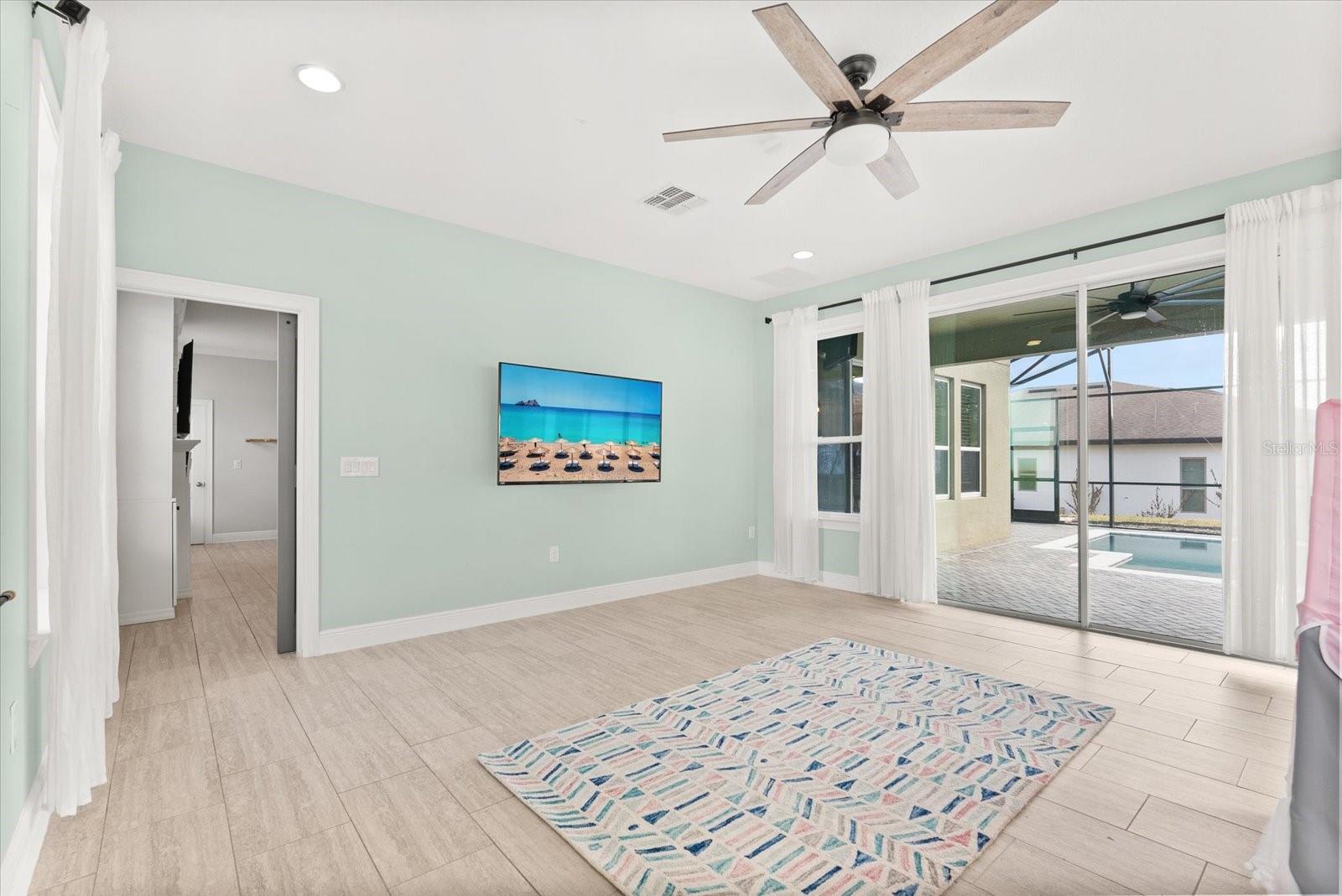 Image 22 of 53 For 4262 Caplock Street