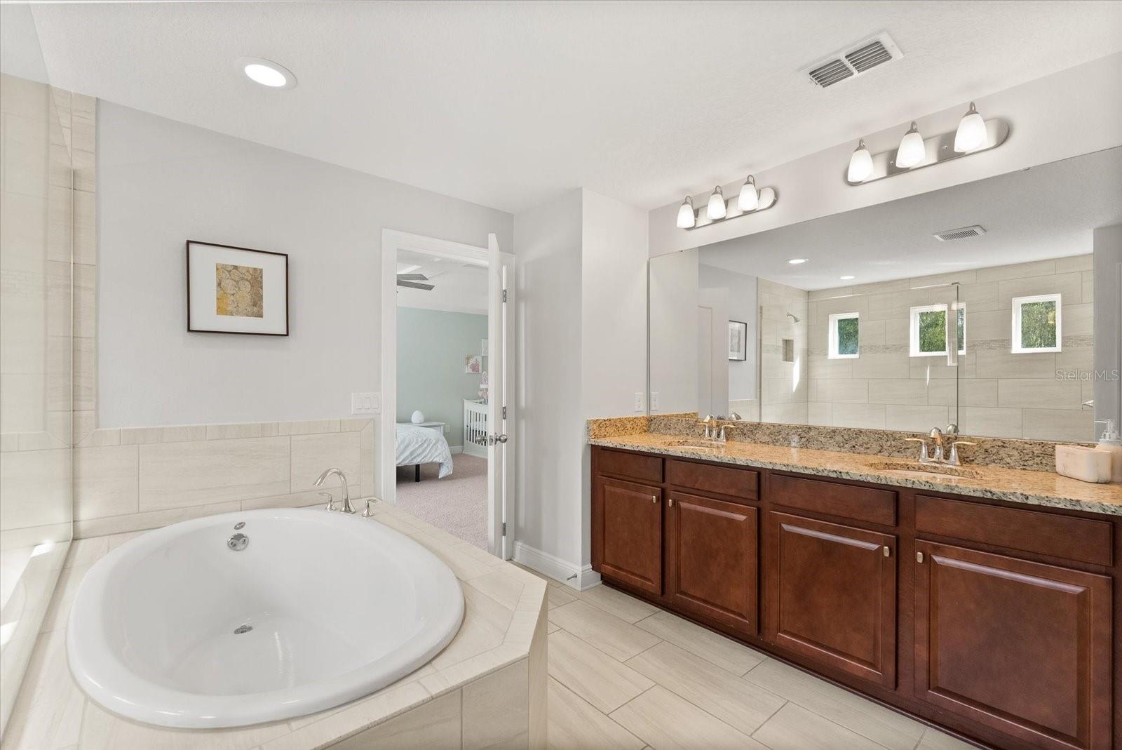 Image 32 of 53 For 4262 Caplock Street