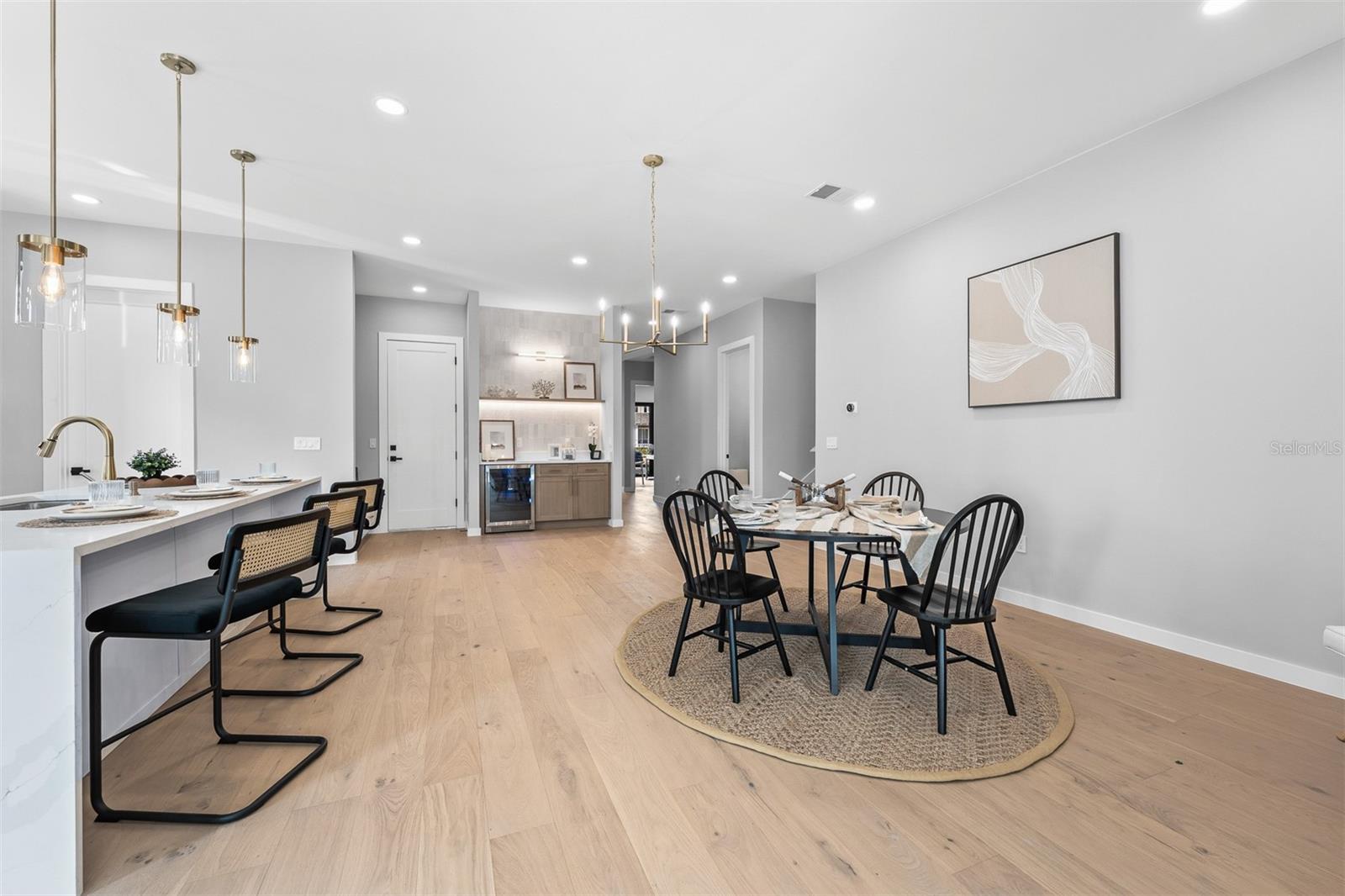 Image 17 of 69 For 22 Steele Street