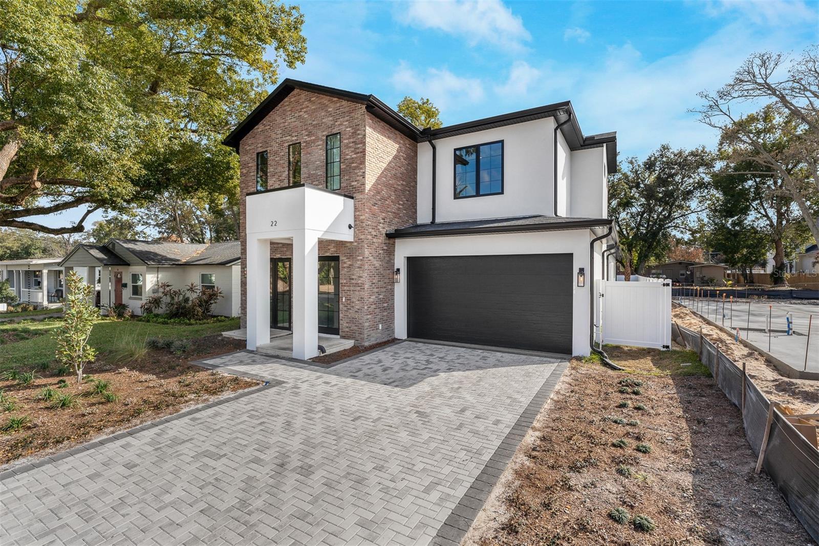 Image 2 of 69 For 22 Steele Street