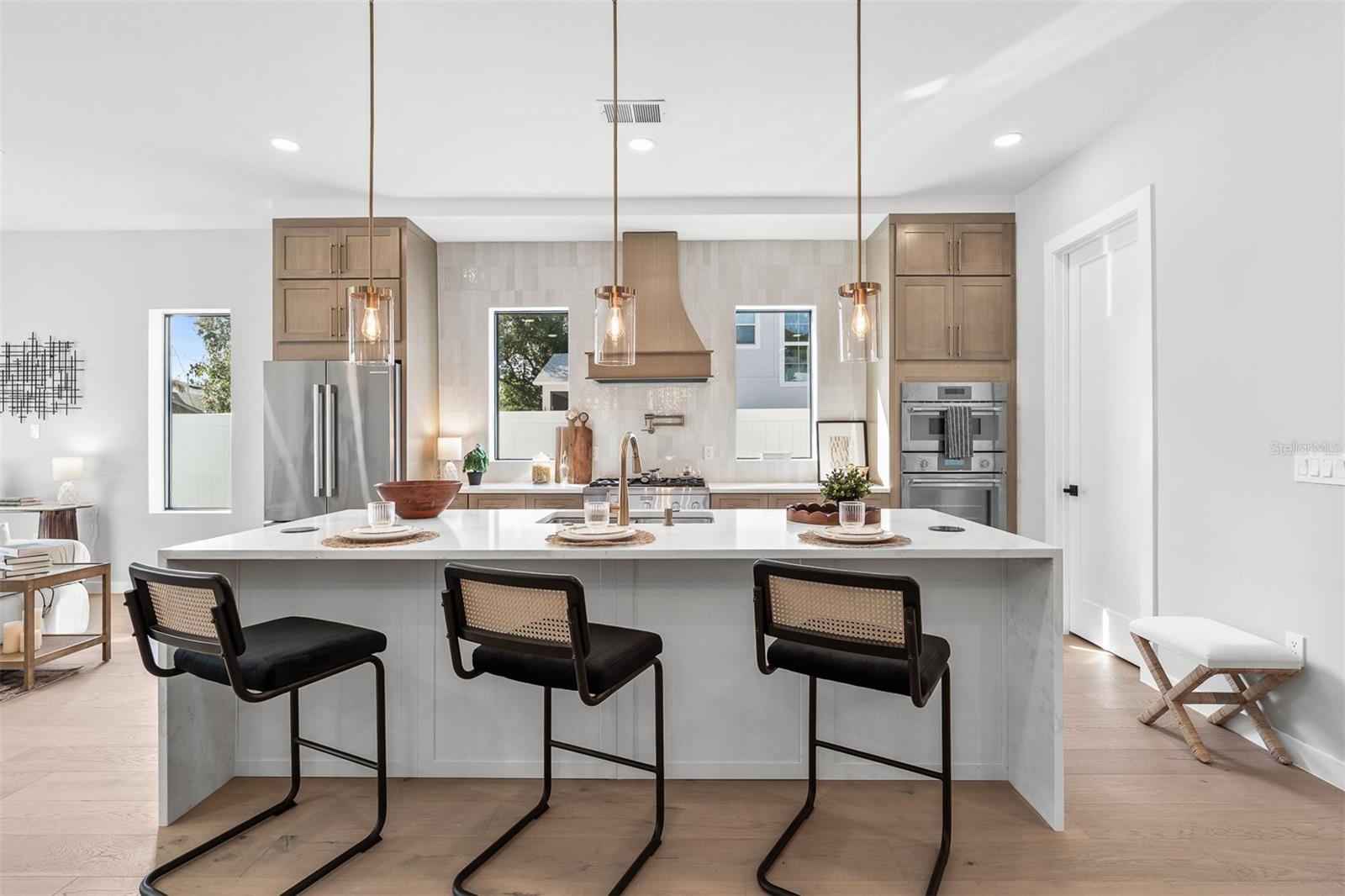 Image 20 of 69 For 22 Steele Street