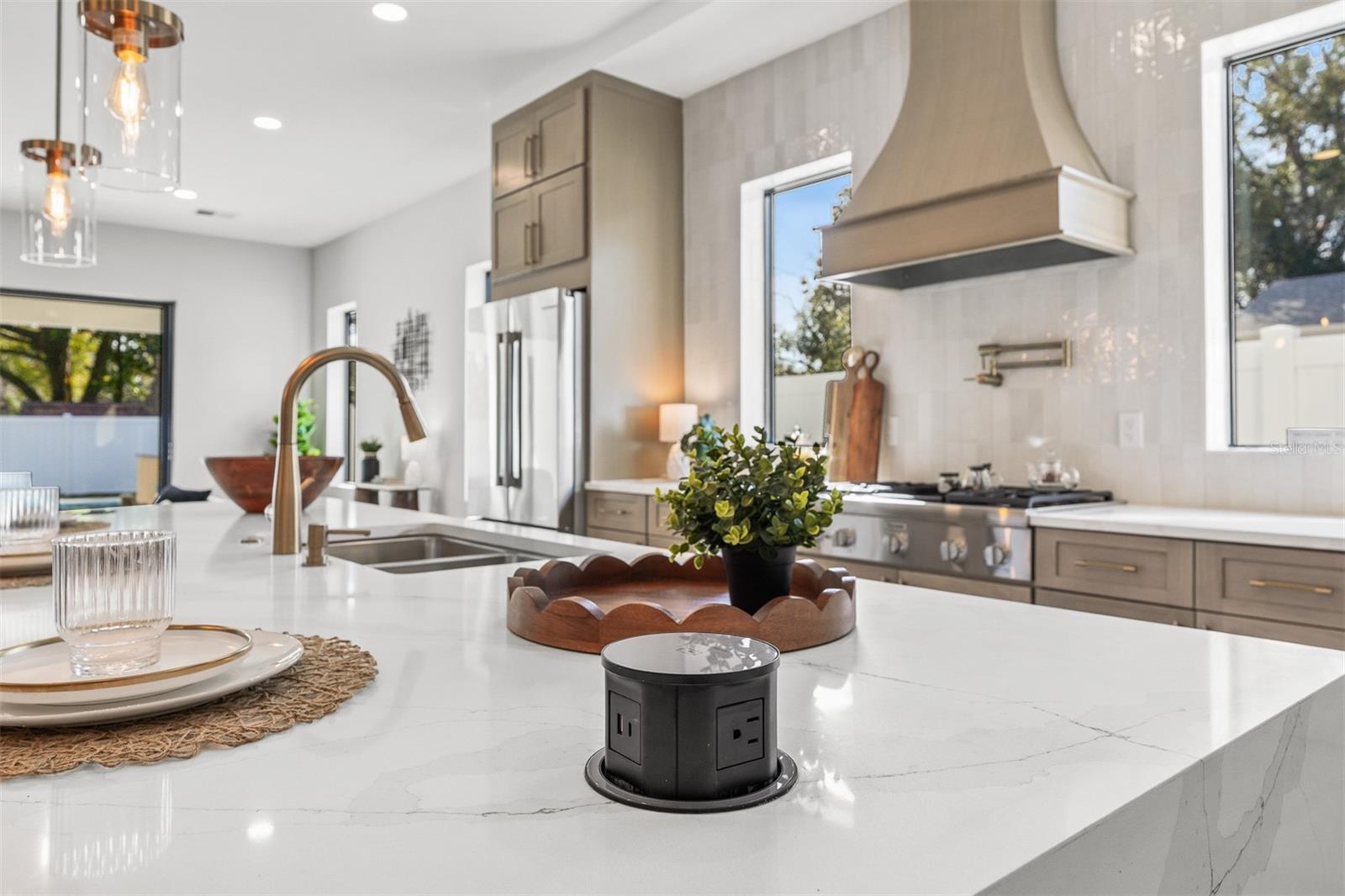 Image 21 of 69 For 22 Steele Street