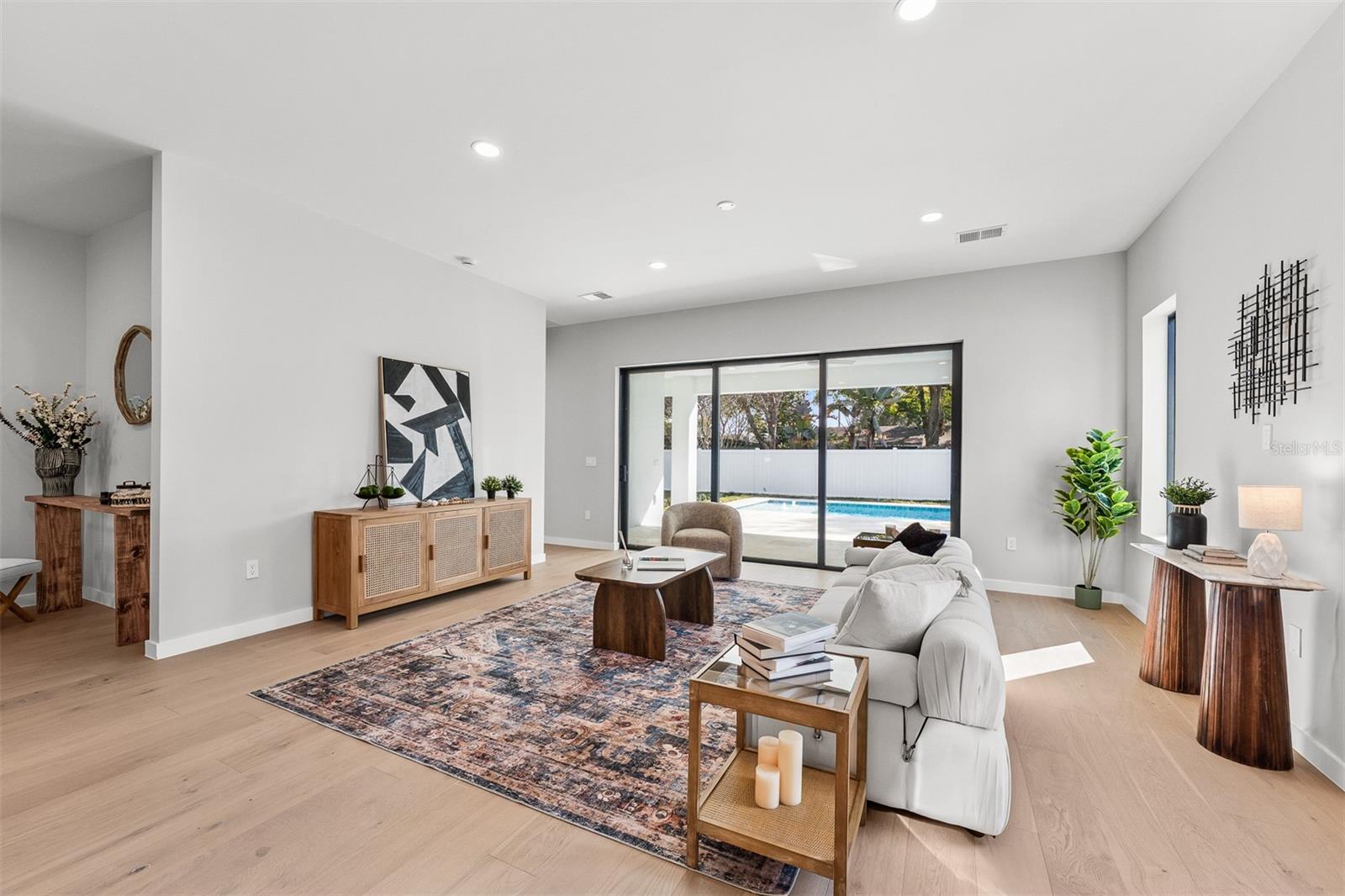 Image 28 of 69 For 22 Steele Street