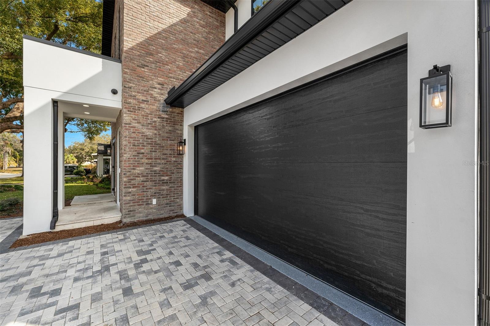 Image 3 of 69 For 22 Steele Street