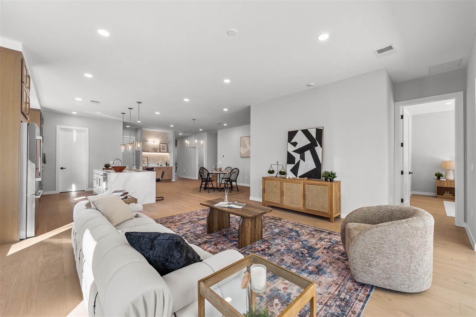 Image 30 of 69 For 22 Steele Street