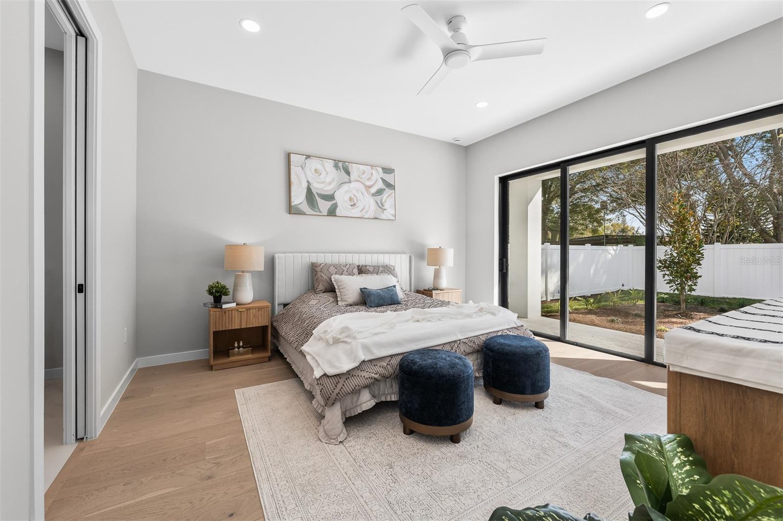 Image 31 of 69 For 22 Steele Street