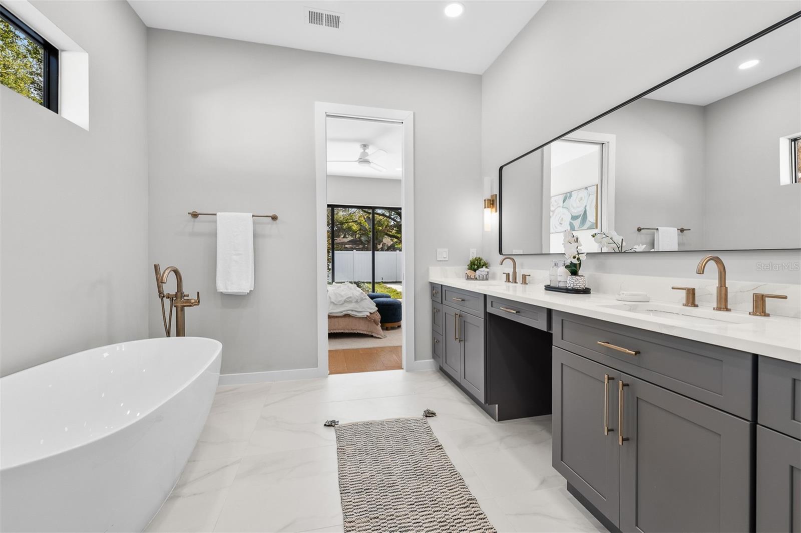 Image 38 of 69 For 22 Steele Street