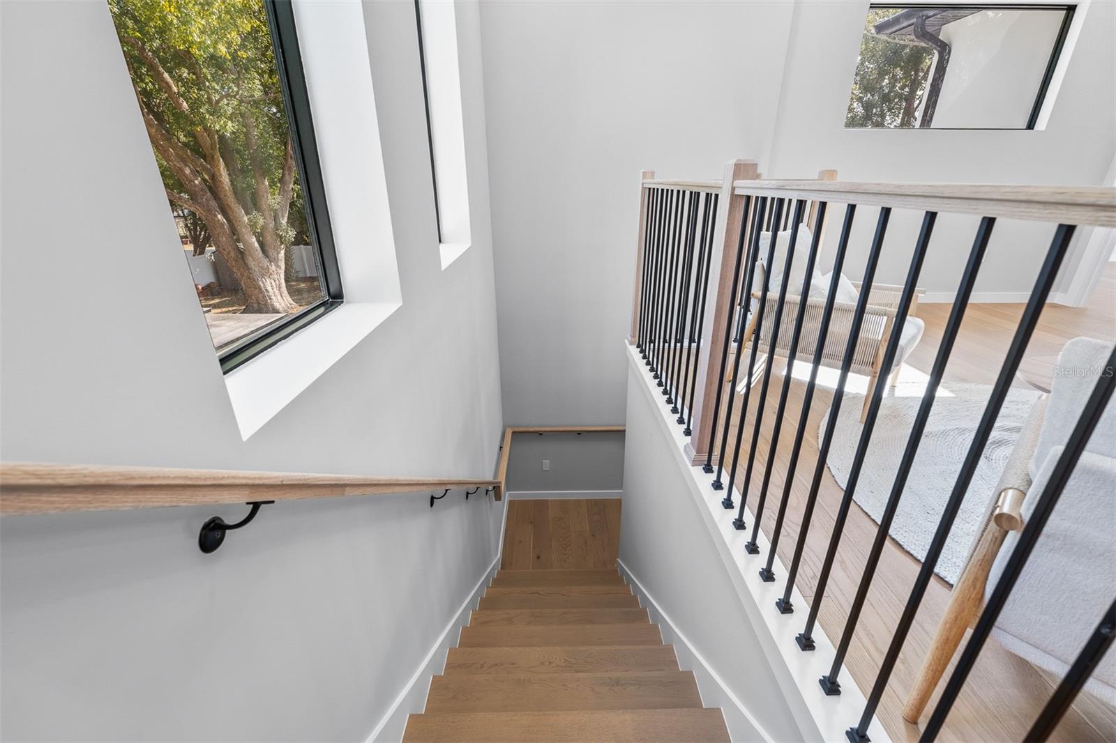 Image 50 of 69 For 22 Steele Street