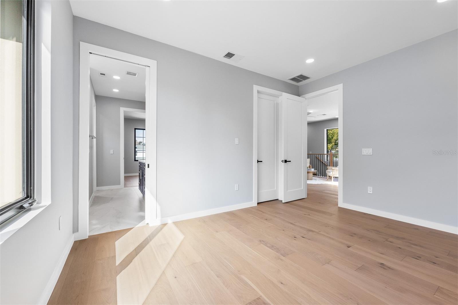 Image 55 of 69 For 22 Steele Street