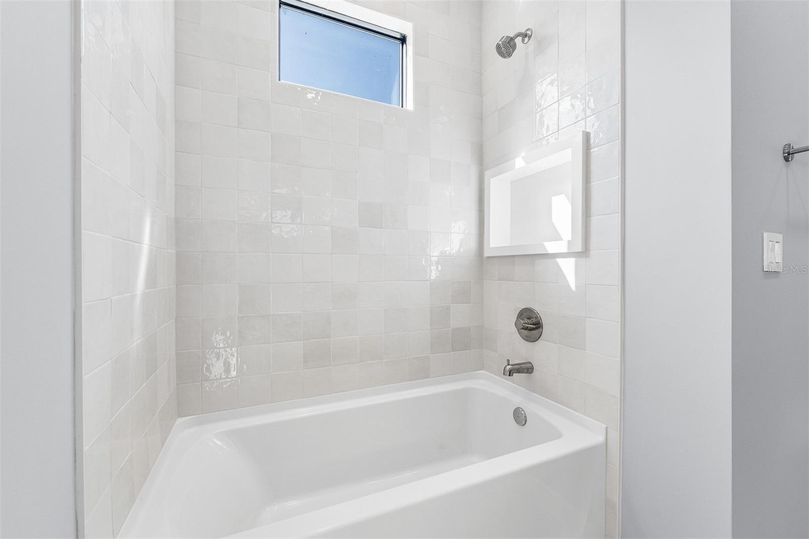 Image 58 of 69 For 22 Steele Street