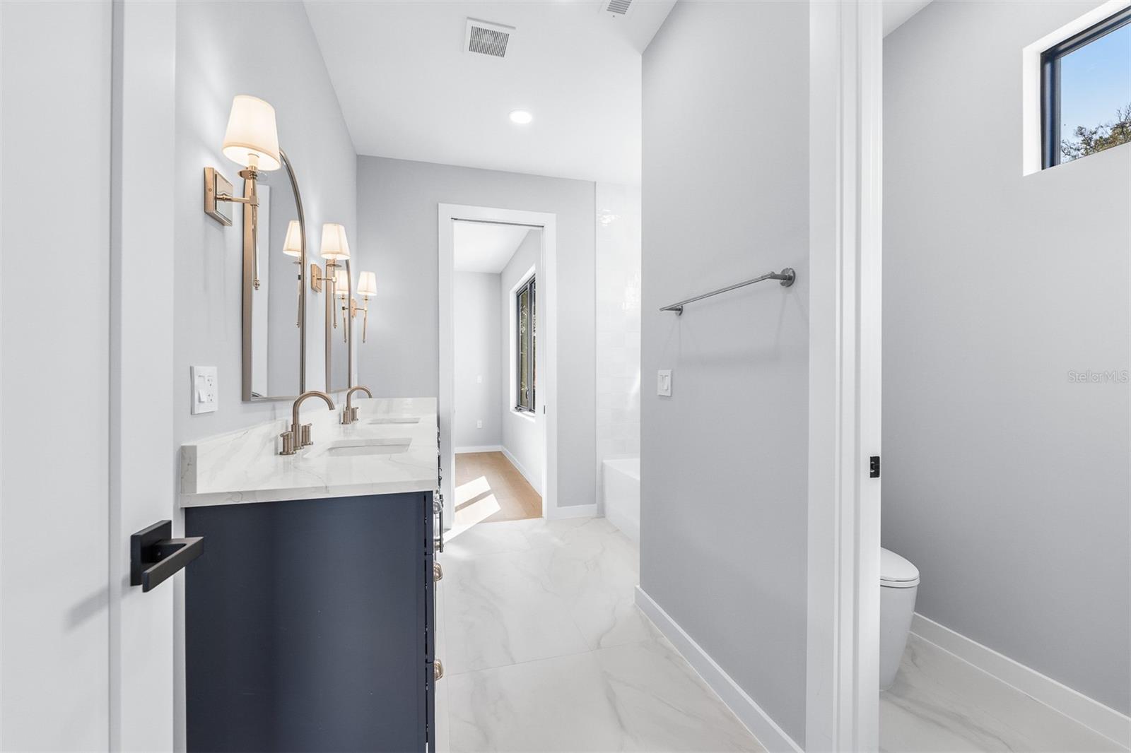 Image 59 of 69 For 22 Steele Street