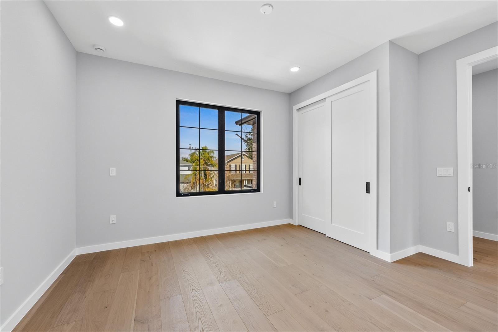 Image 62 of 69 For 22 Steele Street