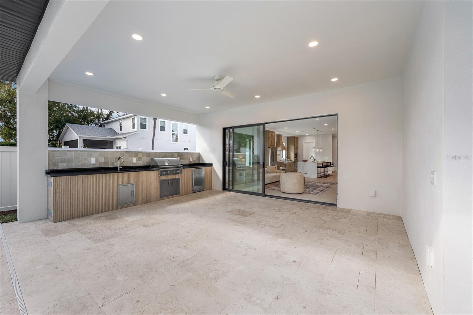 Image 8 of 69 For 22 Steele Street