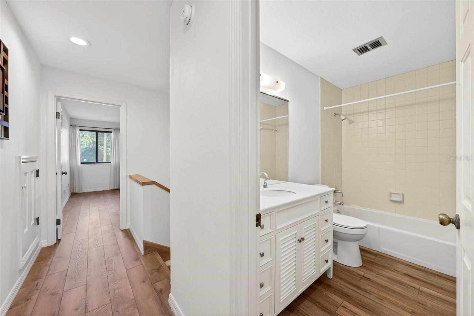 Image 47 of 71 For 3804 17th Street