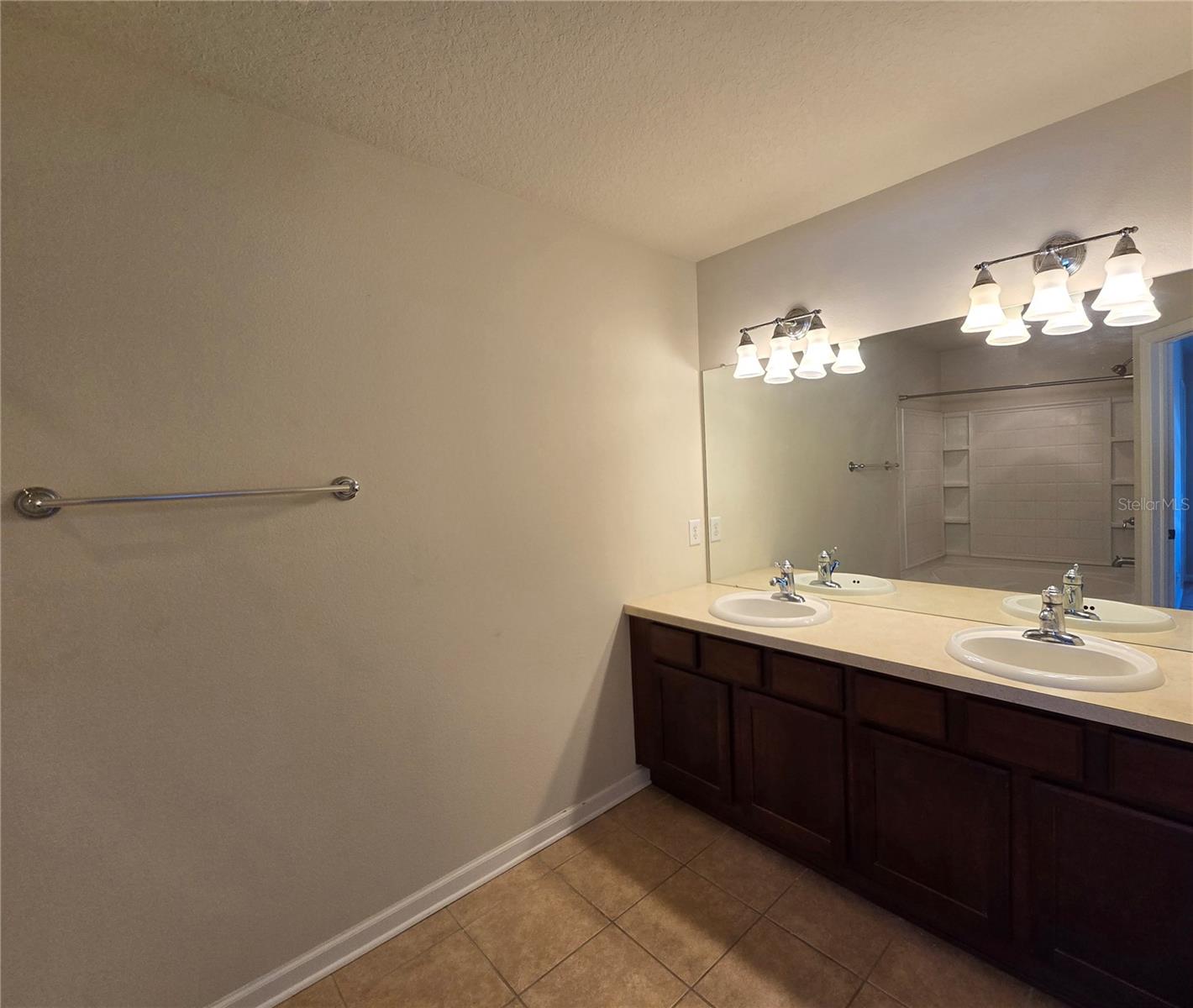 Image 16 of 51 For 10114 Westpark Preserve Boulevard