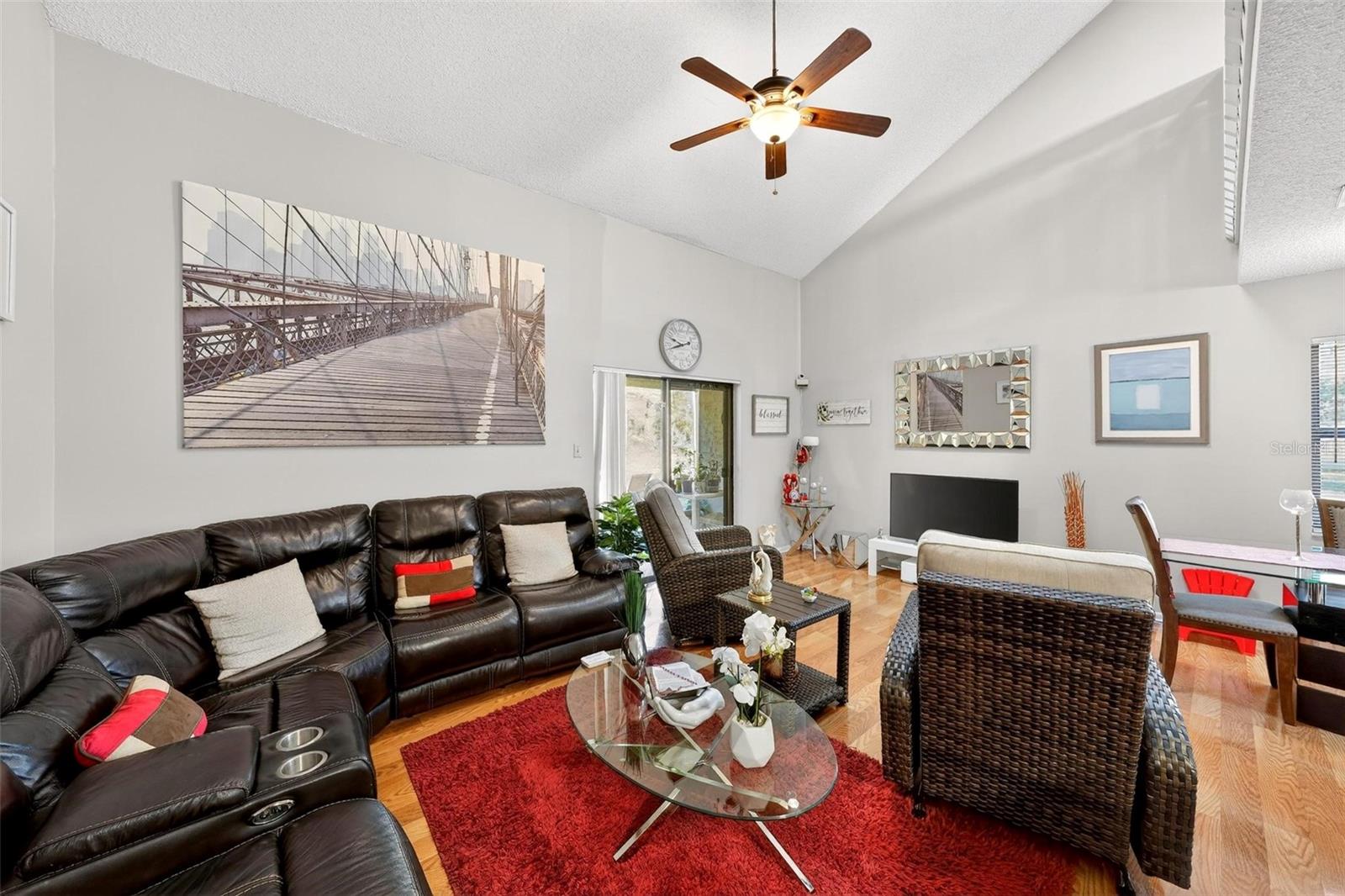 Image 21 of 23 For 1300 Woodman Way