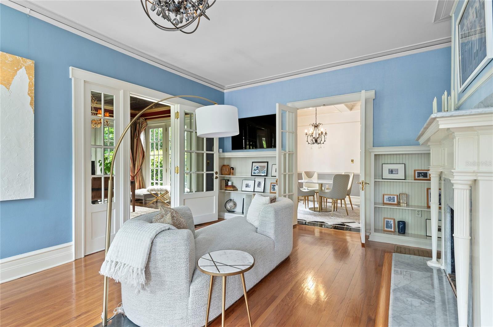 Image 21 of 79 For 705 Delaney Avenue