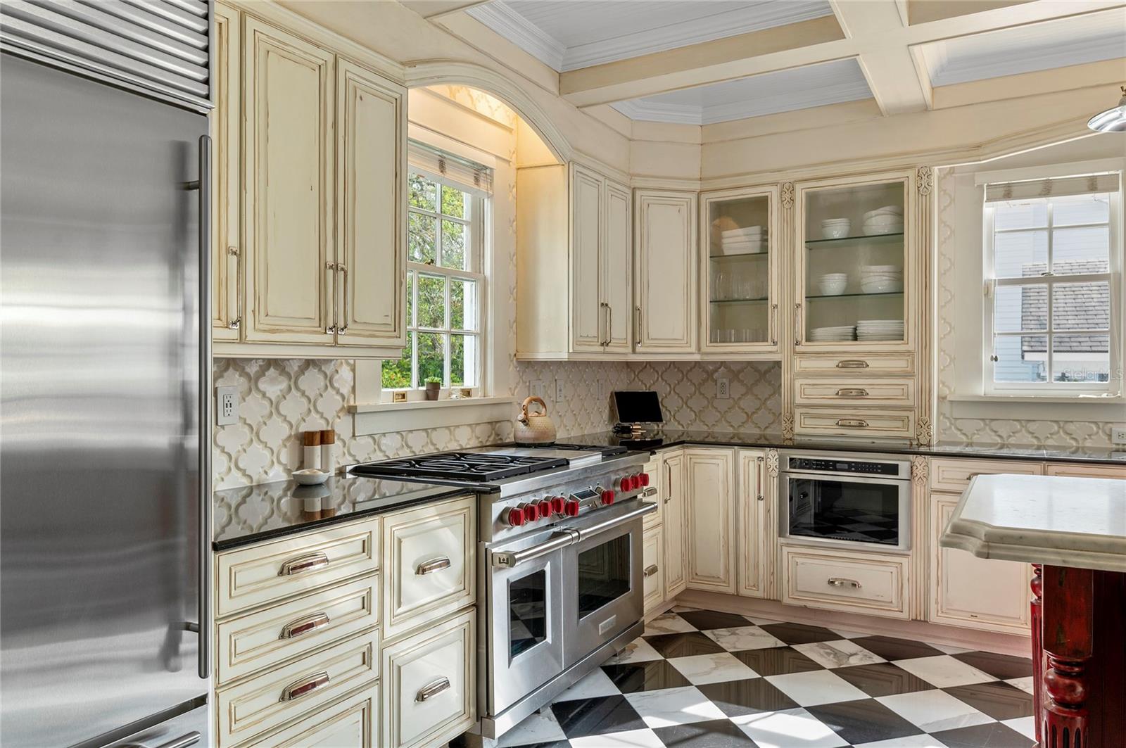 Image 31 of 79 For 705 Delaney Avenue