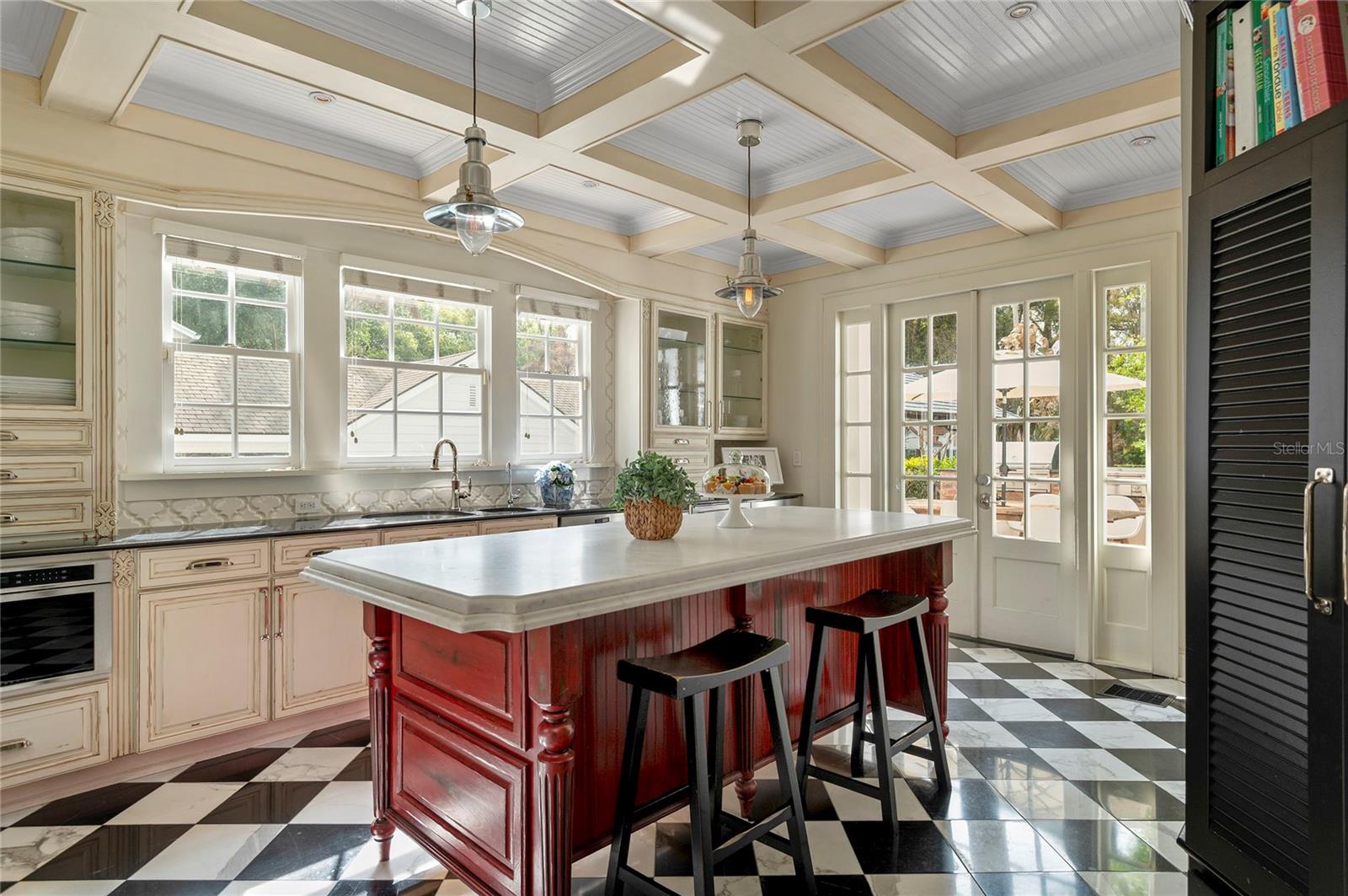 Image 33 of 79 For 705 Delaney Avenue