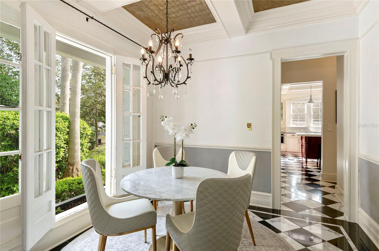 Image 36 of 79 For 705 Delaney Avenue