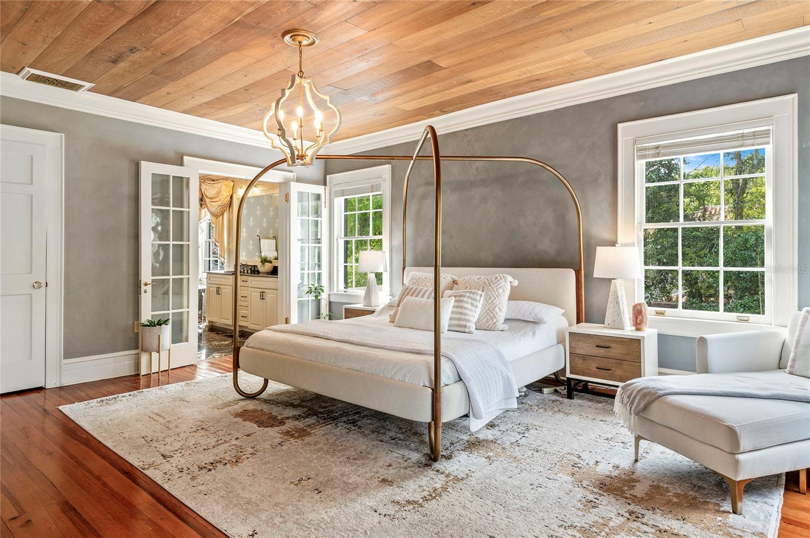 Image 38 of 79 For 705 Delaney Avenue