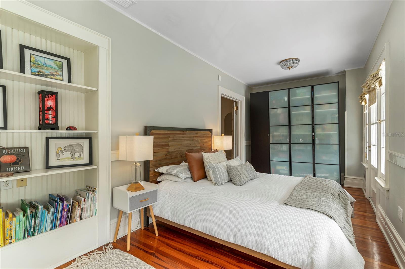 Image 45 of 79 For 705 Delaney Avenue