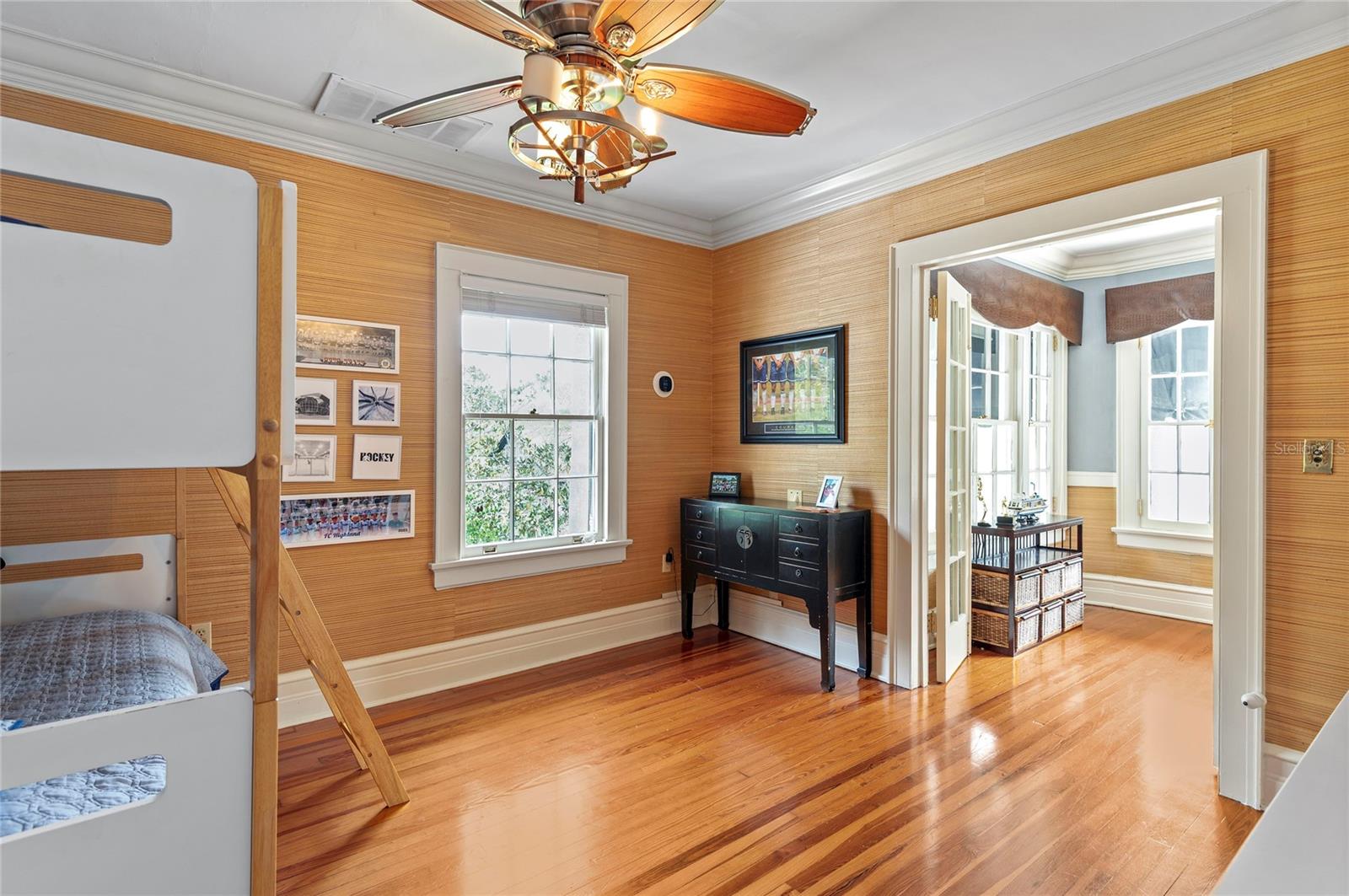 Image 46 of 79 For 705 Delaney Avenue