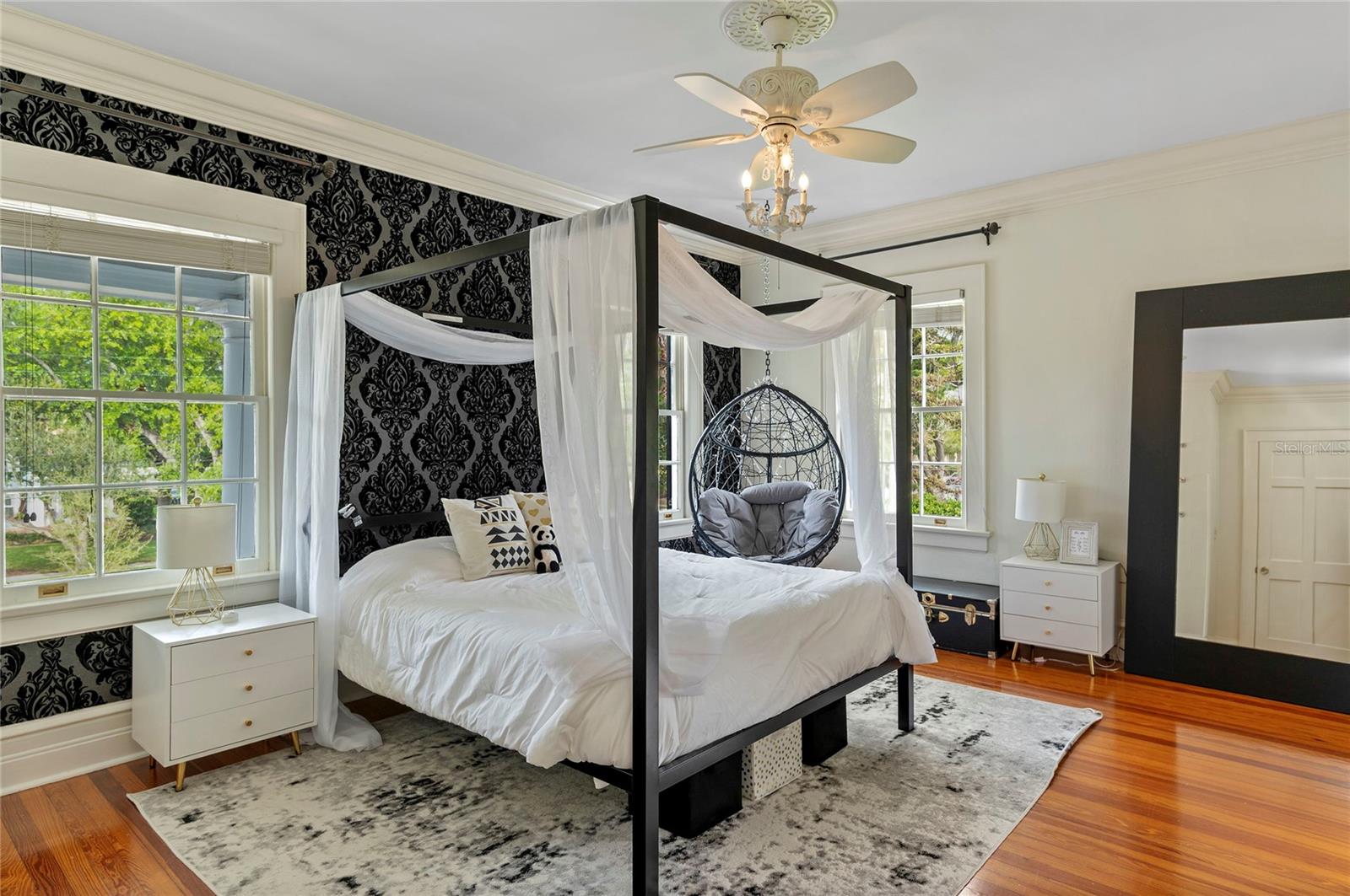 Image 49 of 79 For 705 Delaney Avenue