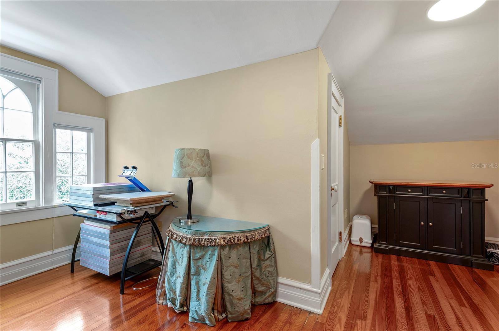 Image 56 of 79 For 705 Delaney Avenue