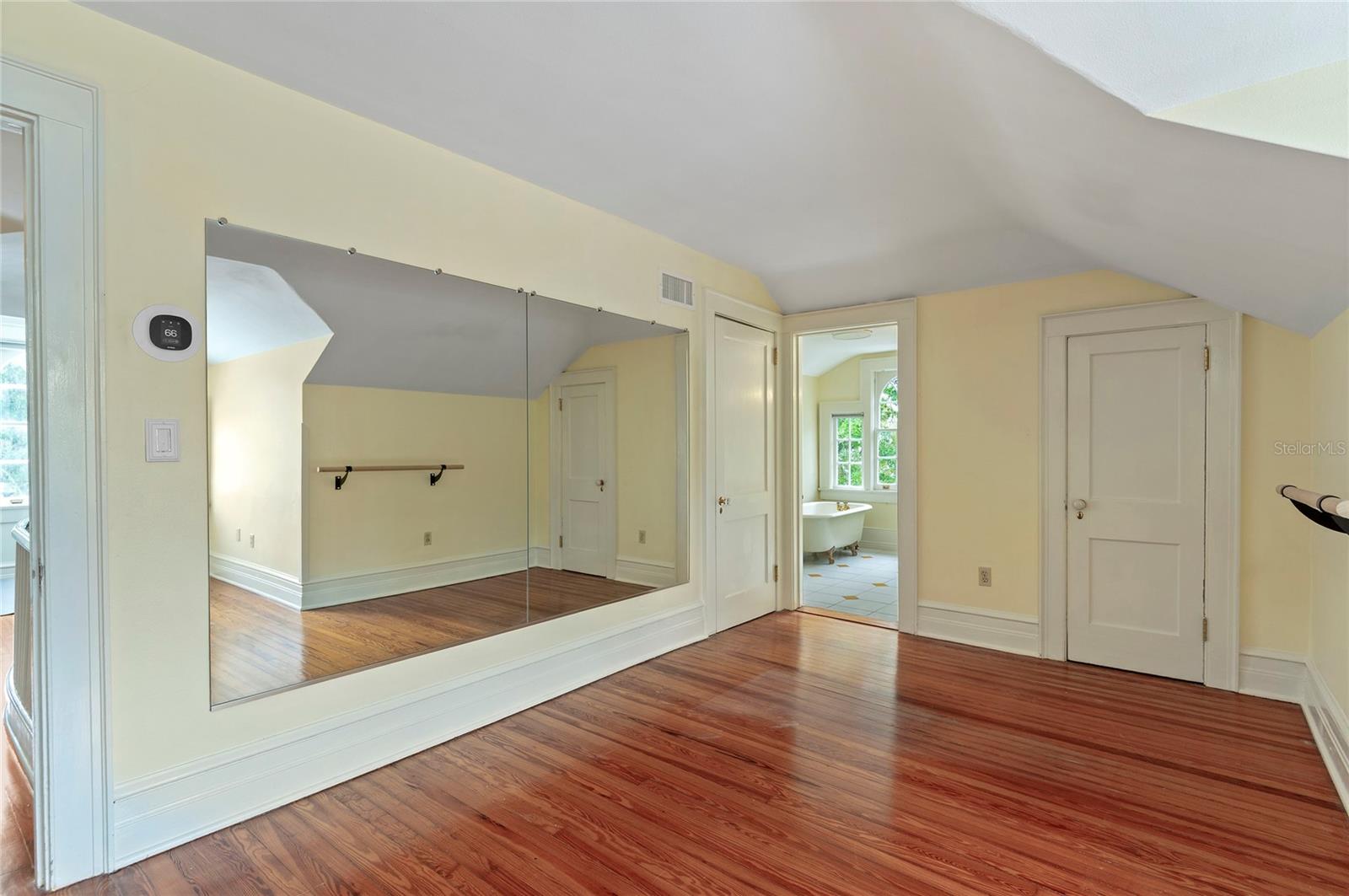 Image 59 of 79 For 705 Delaney Avenue