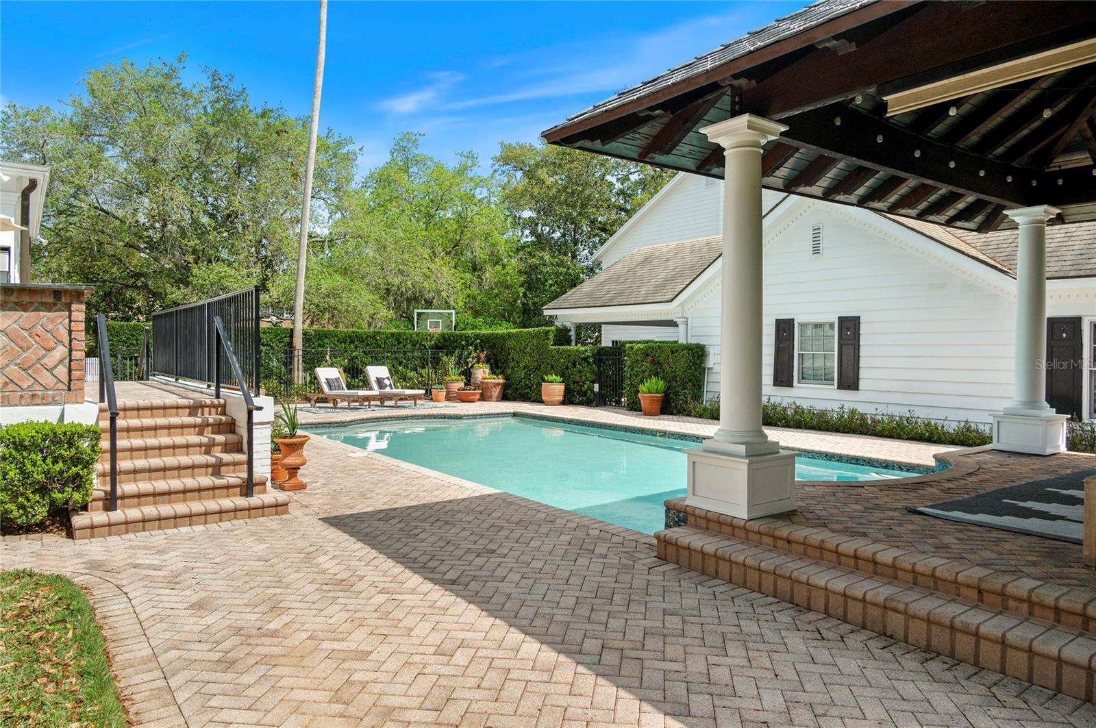 Image 62 of 79 For 705 Delaney Avenue