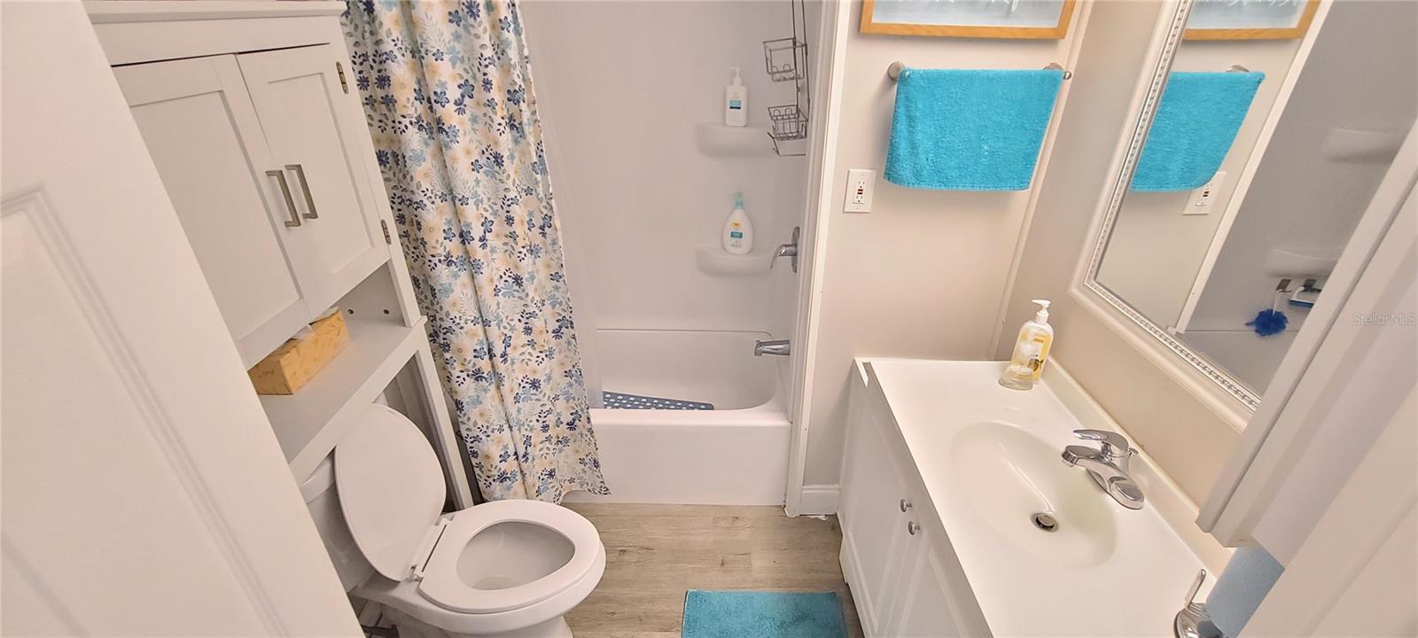 Image 21 of 45 For 5240 Pineland Avenue