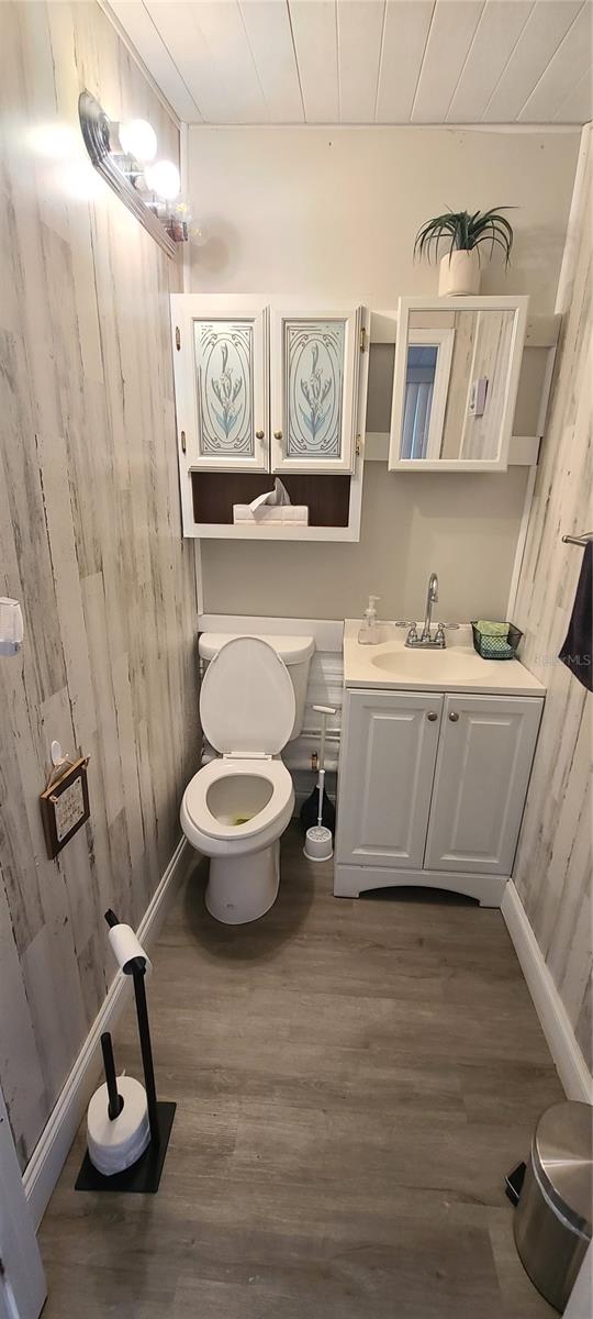 Image 23 of 45 For 5240 Pineland Avenue