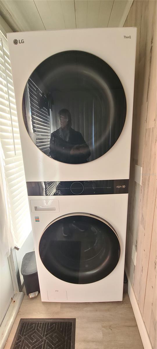 Image 24 of 45 For 5240 Pineland Avenue