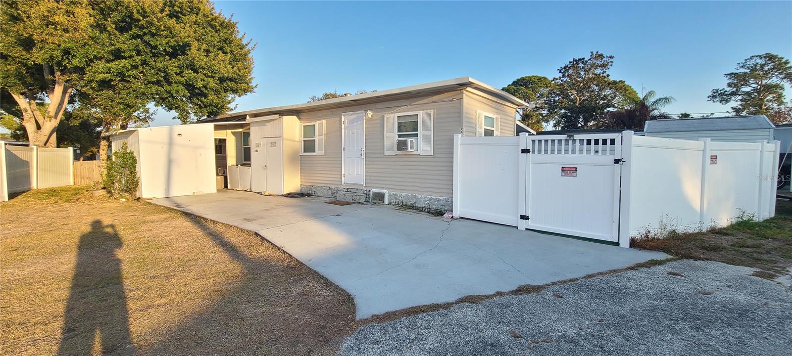 Image 36 of 45 For 5240 Pineland Avenue