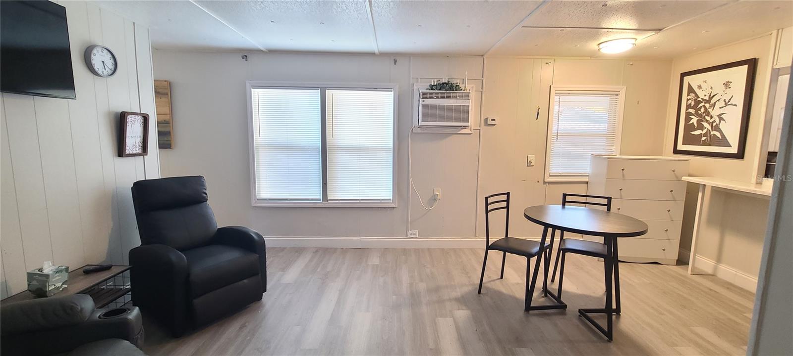 Image 6 of 45 For 5240 Pineland Avenue