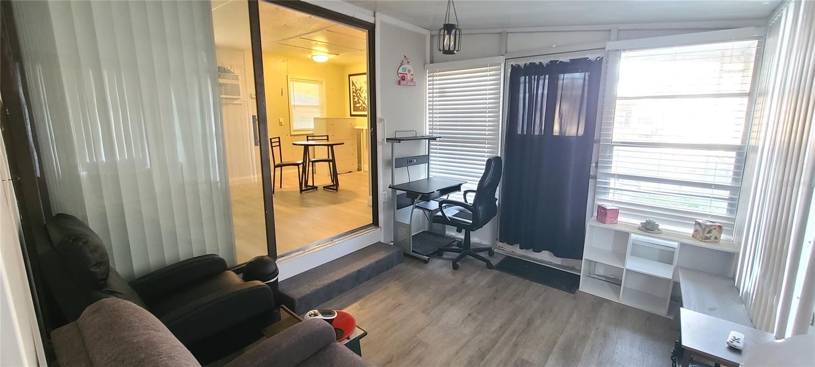 Image 7 of 45 For 5240 Pineland Avenue