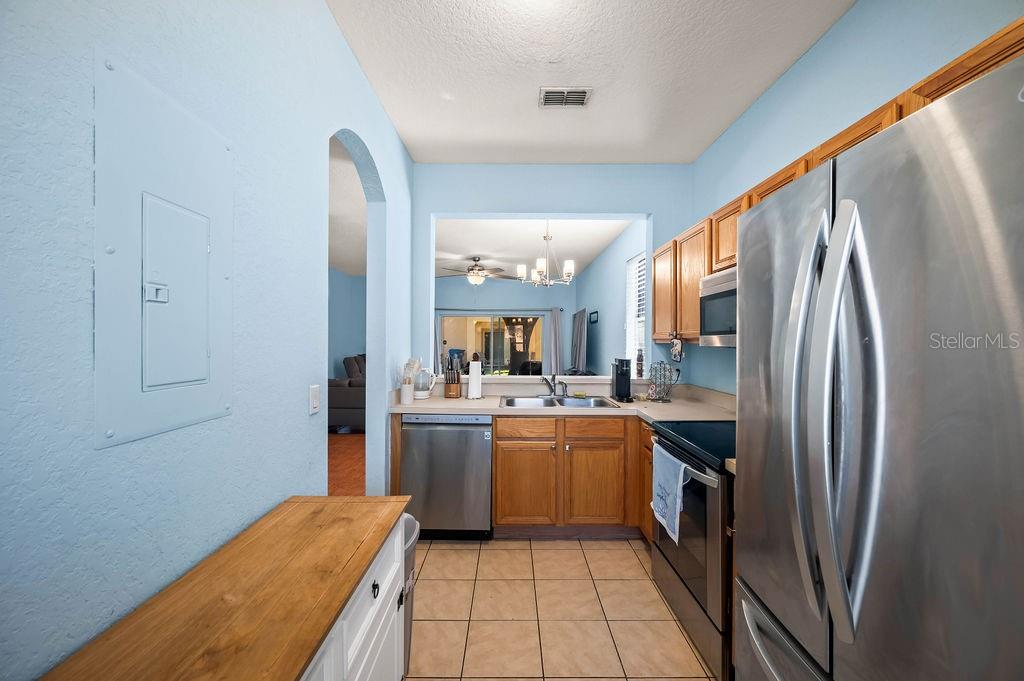 Image 11 of 29 For 300 Miramar Avenue