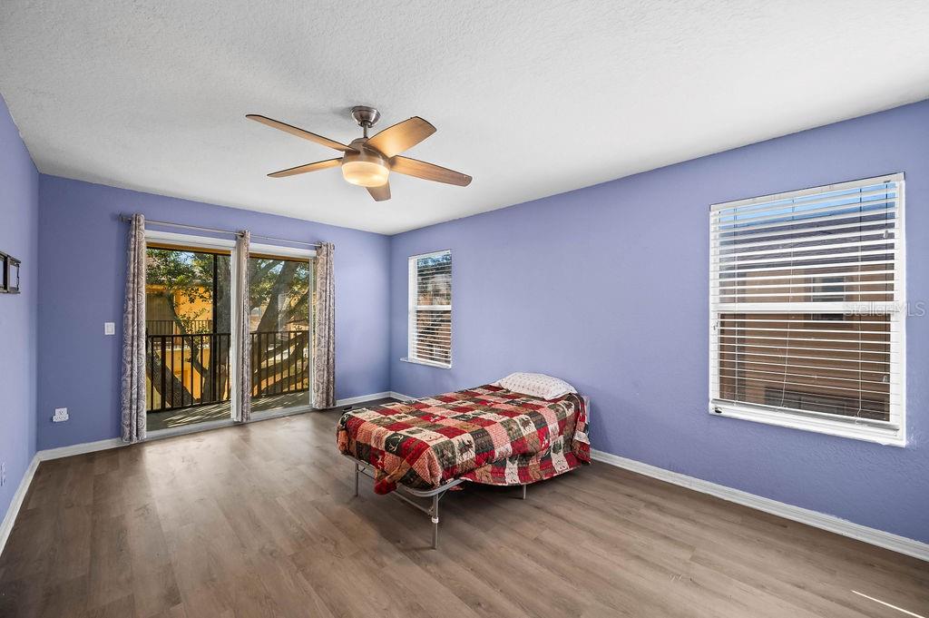 Image 19 of 29 For 300 Miramar Avenue