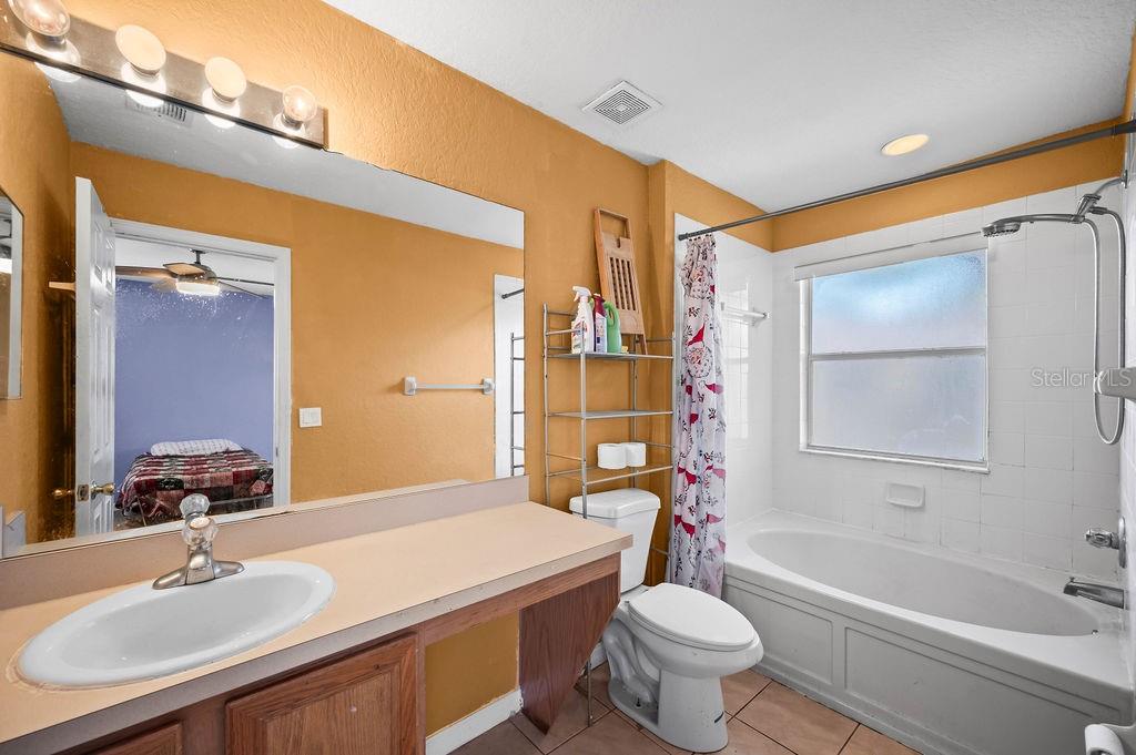 Image 21 of 29 For 300 Miramar Avenue