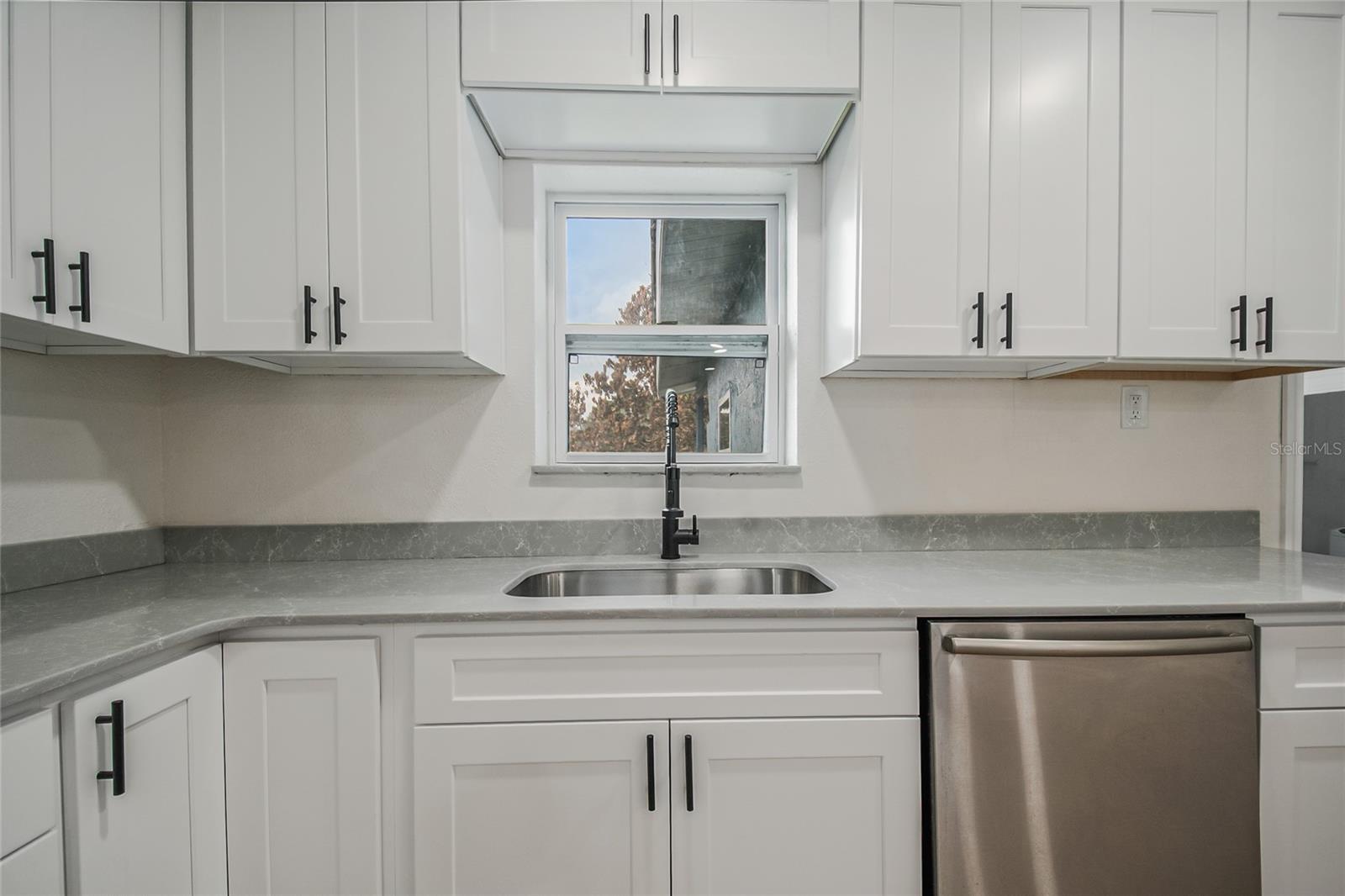 Image 12 of 46 For 813 Richbee Drive