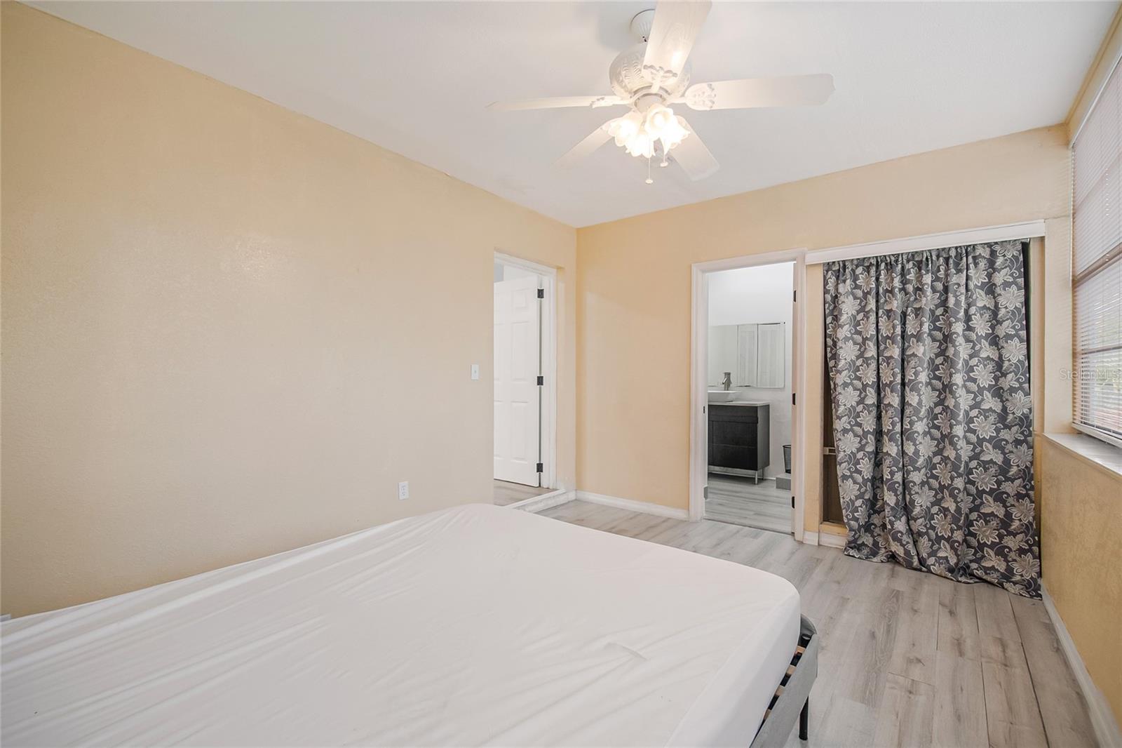 Image 22 of 46 For 813 Richbee Drive