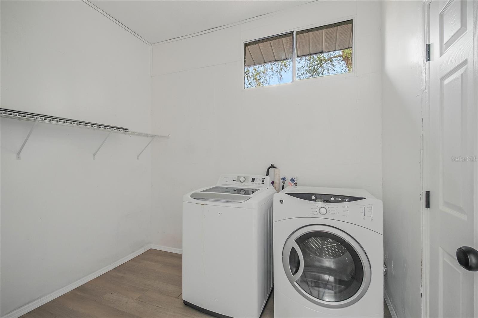 Image 32 of 46 For 813 Richbee Drive