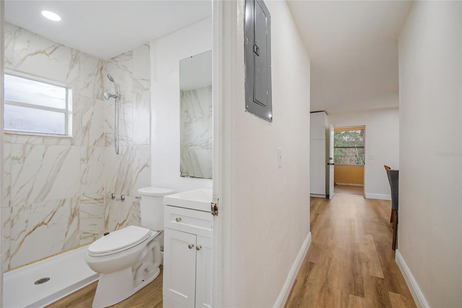 Image 33 of 46 For 813 Richbee Drive