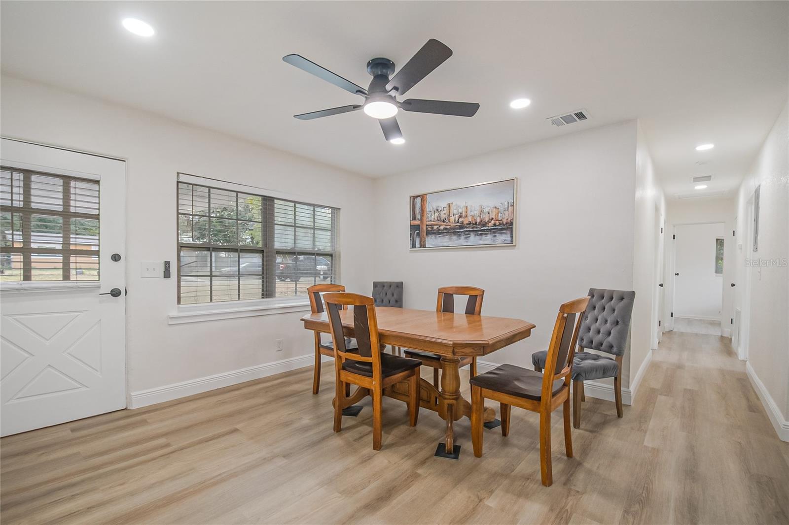 Image 6 of 46 For 813 Richbee Drive