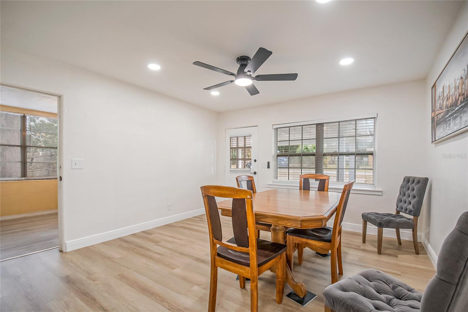 Image 8 of 46 For 813 Richbee Drive