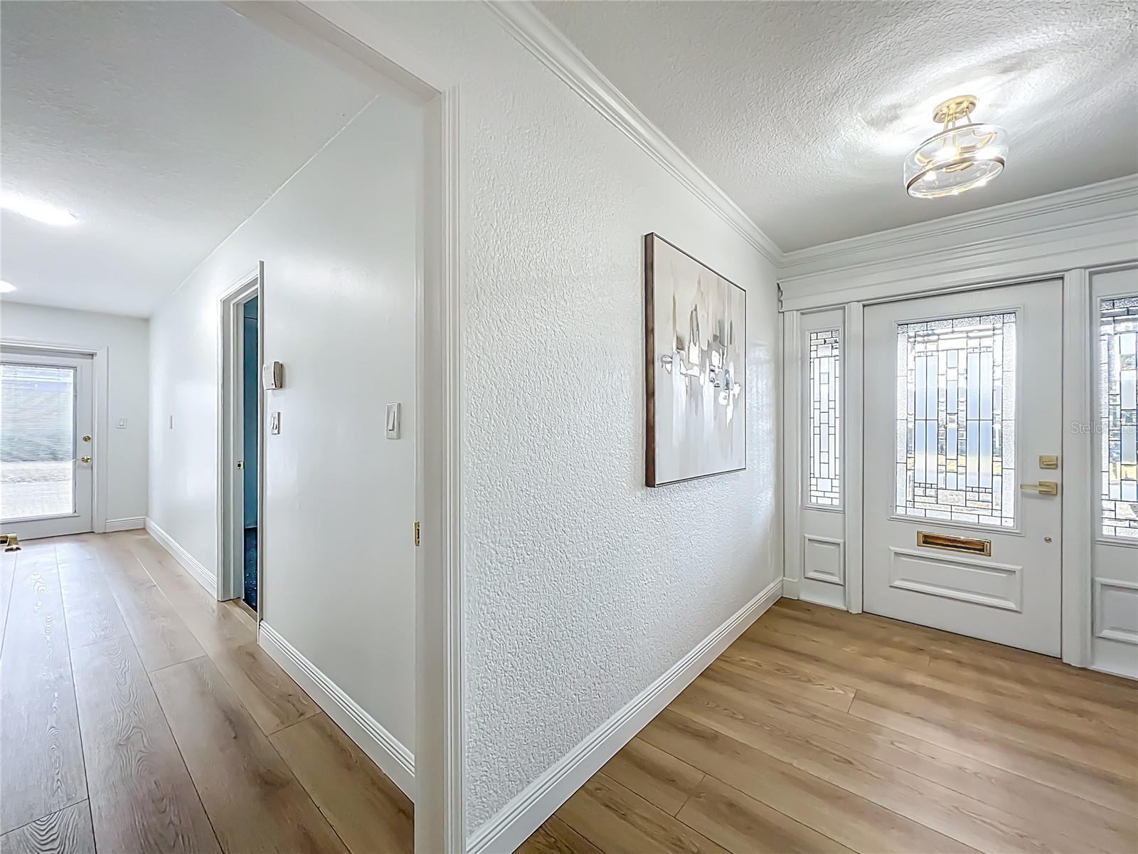 Image 17 of 100 For 51 Oakleigh Lane