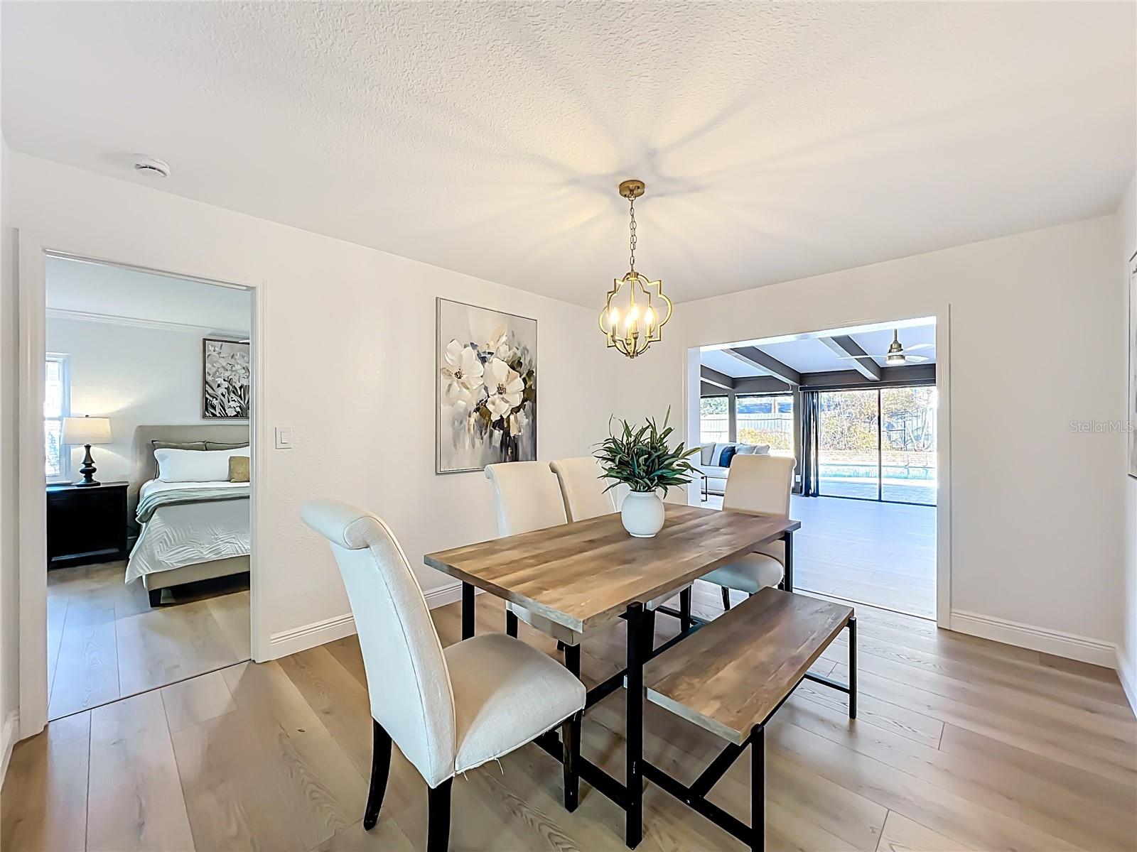 Image 24 of 100 For 51 Oakleigh Lane