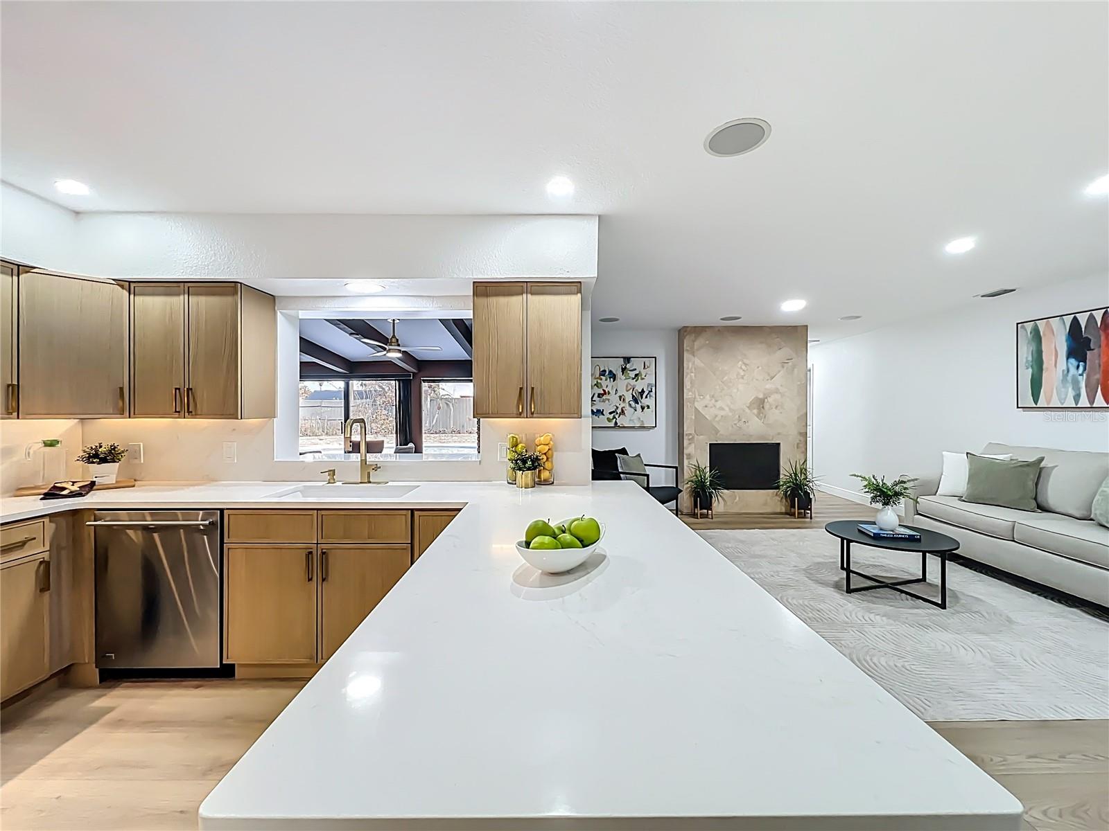 Image 32 of 100 For 51 Oakleigh Lane